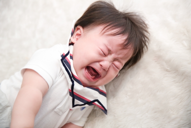 赤ちゃんが転落して後頭部を強打！注意すべき症状は！？
