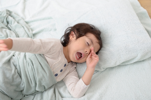 幼児期の理想的な睡眠リズム！睡眠時間ってどれくらい？