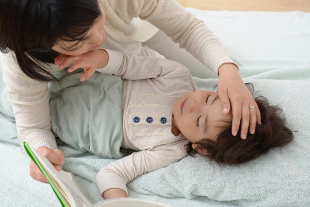 幼児の発熱は睡眠時間確保で予防できる！親がするべきこと！
