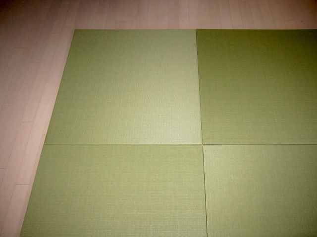 和モダンは琉球畳が映える！フローリング部屋でお布団で寝る