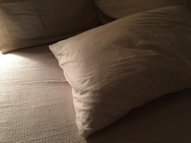暑い夏の寝具はリネン素材がおすすめ！リネンの特徴とは